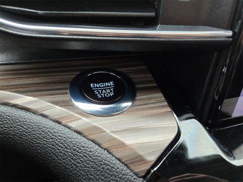 Used 2023 Ford Explorer Limited w/ Limited Technology Package image 19