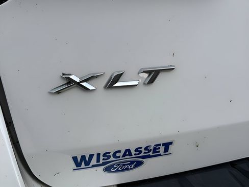 Certified 2022 Ford Explorer XLT w/ Equipment Group 202A AWD/4WD image 17