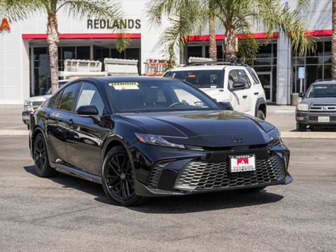 Certified 2026 Toyota Camry SE FWD image 1