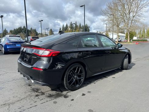 Used 2024 Honda Civic Sport image 2
