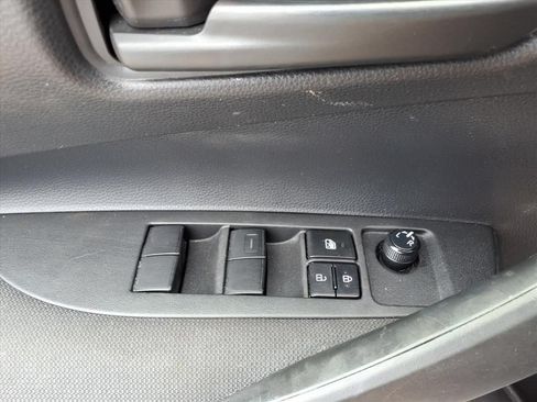 Used 2024 Toyota Corolla LE FWD image 19
