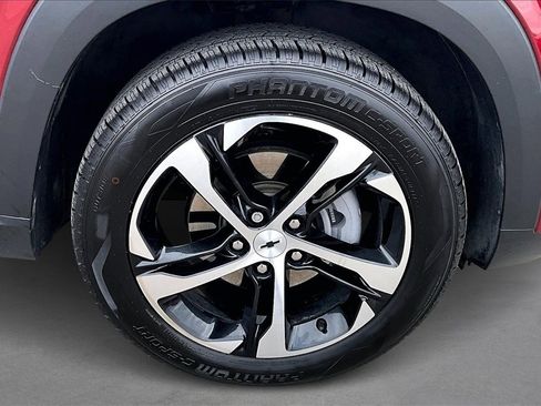 Used 2024 Chevrolet Trax RS w/ Sunroof Package image 6