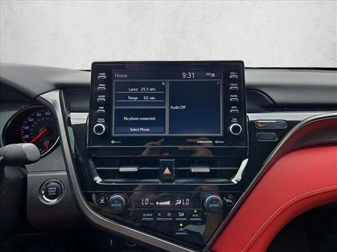 Used 2022 Toyota Camry XSE FWD image 14