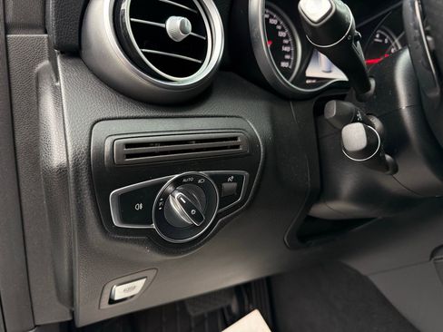 Used 2018 Mercedes-Benz GLC 300 image 31