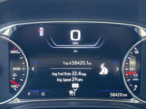 Used 2023 GMC Acadia Denali w/ Denali Technology Package FWD image 17