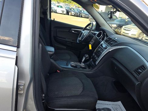 Used 2011 Chevrolet Traverse LT w/ Personal Connectivity Package image 15