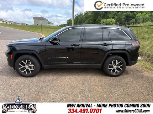 Certified 2025 Jeep Grand Cherokee Limited w/ Luxury Tech Group II RWD image 5