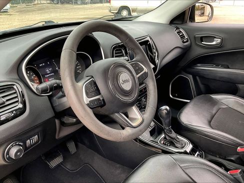 Used 2021 Jeep Compass Latitude w/ Sun and Sound Group image 17