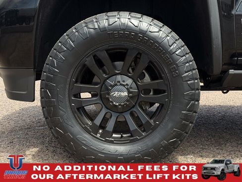 Used 2018 GMC Sierra 2500 Denali w/ Duramax Plus Package AWD/4WD image 10