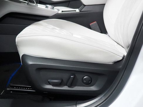 Used 2025 Mitsubishi Outlander SEL image 71