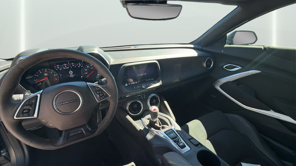 Used 2021 Chevrolet Camaro ZL1 RWD image 19
