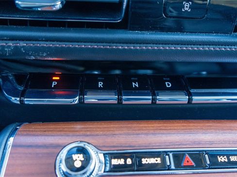 Used 2024 Lincoln Aviator Reserve image 22