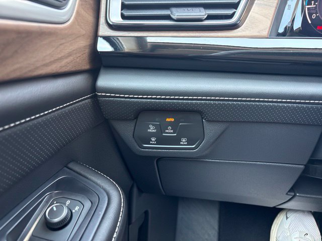 Used 2026 Volkswagen Atlas SE AWD/4WD image 16
