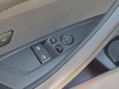Used 2024 BMW 430i Coupe w/ M Sport Package RWD image 19
