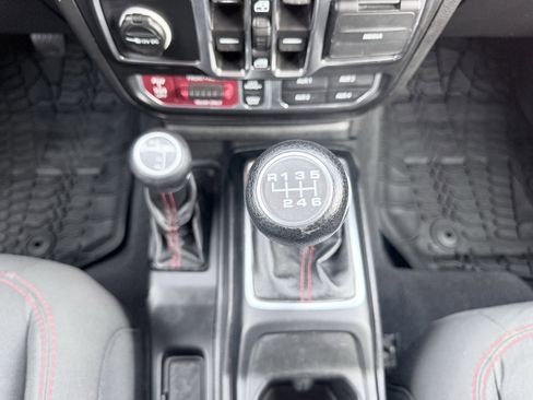 Used 2021 Jeep Gladiator Rubicon w/ Cold Weather Group image 52