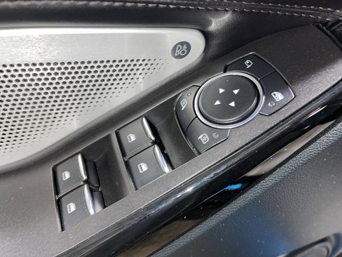 Used 2024 Ford Explorer Platinum w/ Technology Package image 10