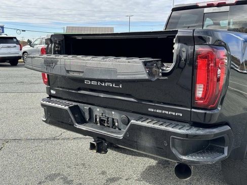 Used 2022 GMC Sierra 3500 Denali image 13