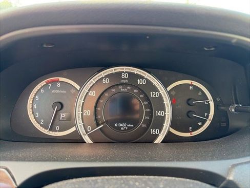 Used 2017 Honda Accord EX-L image 16