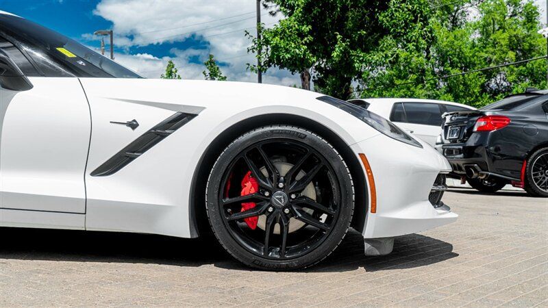Used 2015 Chevrolet Corvette Stingray Coupe w/ 2LT Preferred Equipment Group RWD image 11