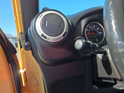 Used 2013 Jeep Wrangler Unlimited Sahara w/ Connectivity Group image 22