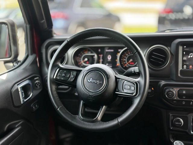 Used 2021 Jeep Wrangler Sport AWD/4WD image 16