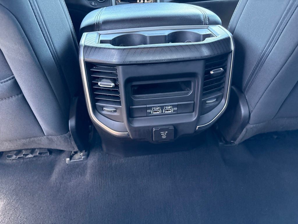 Used 2025 RAM 1500 Big Horn AWD/4WD image 34