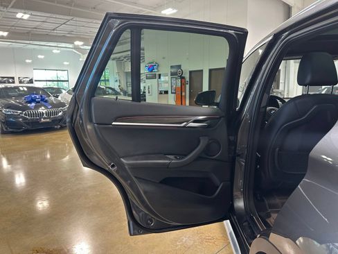 Used 2022 BMW X1 sDrive28i w/ Convenience Package FWD image 36