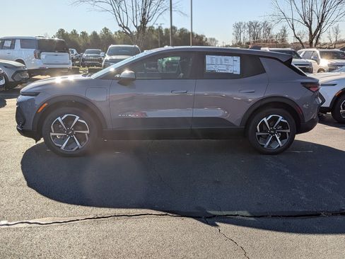 New 2026 Chevrolet Equinox EV LT image 5