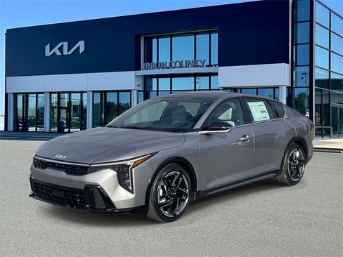 New 2025 Kia K4 GT-Line w/ GT-Line Premium Package image 3