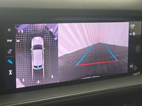 Certified 2025 Porsche Cayenne image 46