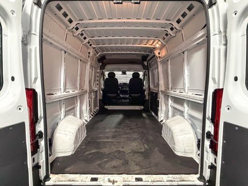 Used 2021 RAM ProMaster 2500 image 11