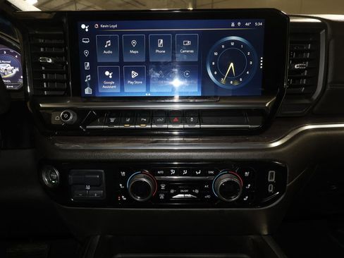 Certified 2024 Chevrolet Silverado 2500 LTZ w/ LTZ Premium Package image 18