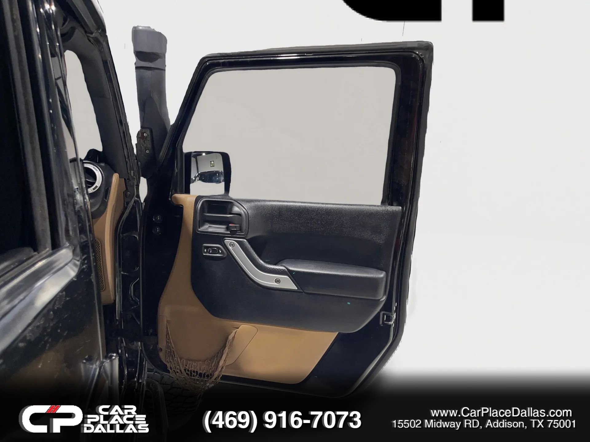 Used 2014 Jeep Wrangler Unlimited Rubicon w/ Connectivity Group AWD/4WD image 19