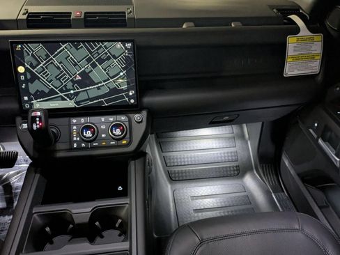 New 2026 Land Rover Defender 110 S AWD/4WD image 28