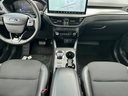 New 2025 Ford Escape SE w/ Class II Trailer Tow Package image 13