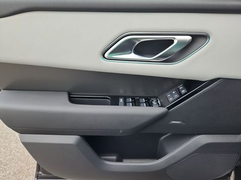 New 2026 Land Rover Range Rover Velar S image 24
