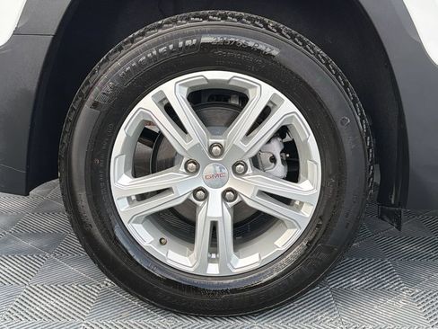 Used 2024 GMC Terrain SLE FWD image 19