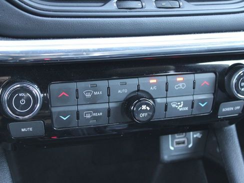 Used 2022 Jeep Compass High Altitude image 40