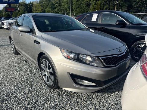 Used 2013 Kia Optima SX w/ Premium Touring Pkg FWD image 2
