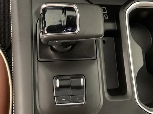 Used 2025 GMC Sierra 1500 Denali Ultimate image 17