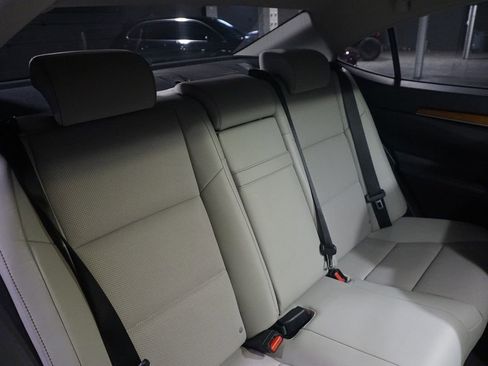 Used 2014 Lexus ES 300h w/ Premium Package w/Bamboo Trim image 19