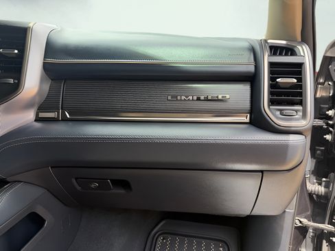 Used 2019 RAM 1500 Limited AWD/4WD image 19