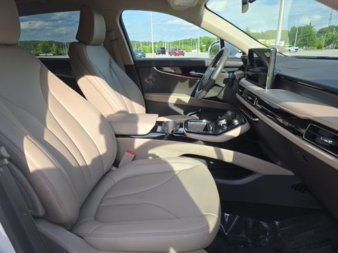 Certified 2023 Lincoln Nautilus AWD w/ Premium Package image 10