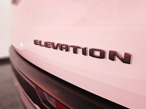 Used 2024 GMC Acadia Elevation FWD image 23