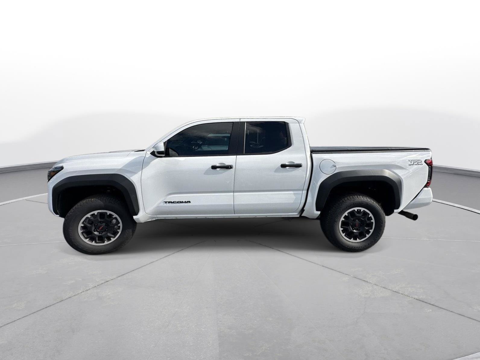 Used 2025 Toyota Tacoma TRD Off-Road AWD/4WD image 9