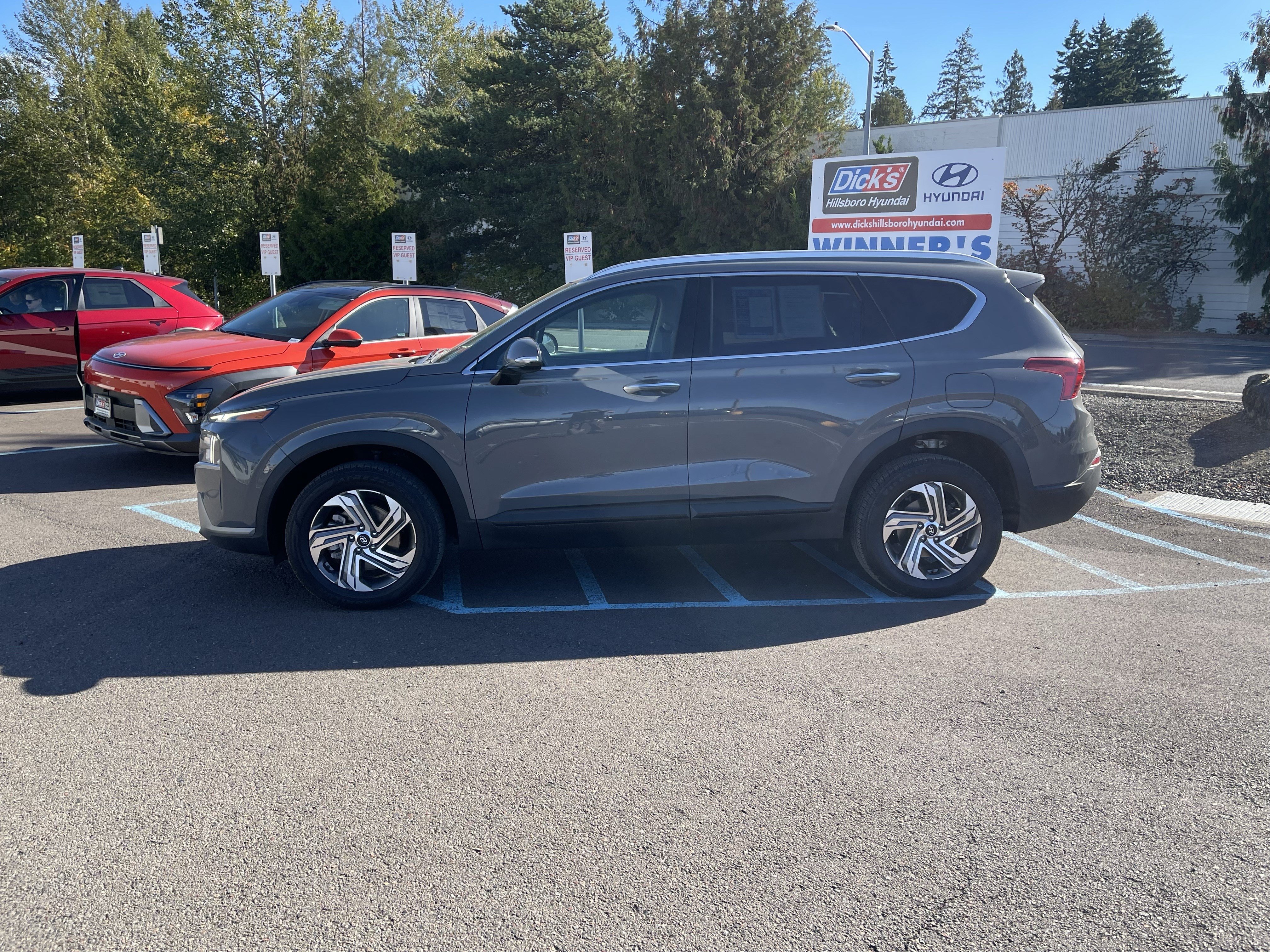 Used 2023 Hyundai Santa Fe SEL AWD/4WD image 2