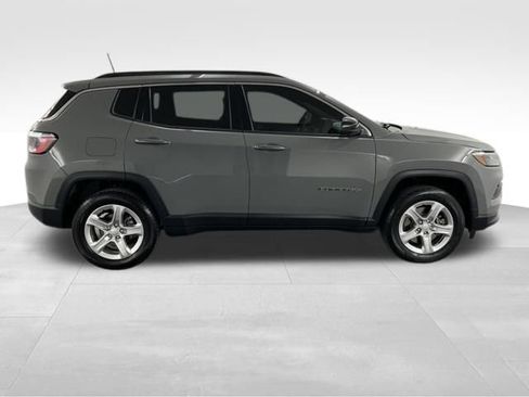 Used 2024 Jeep Compass Latitude w/ Sun and Sound Group image 10