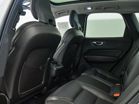 Certified 2022 Volvo XC60 B5 Inscription image 22