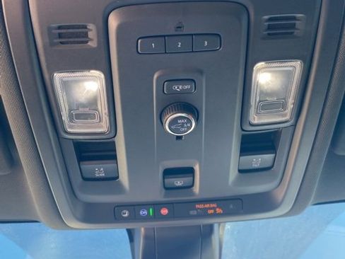 Used 2021 Chevrolet Tahoe Z71 image 21