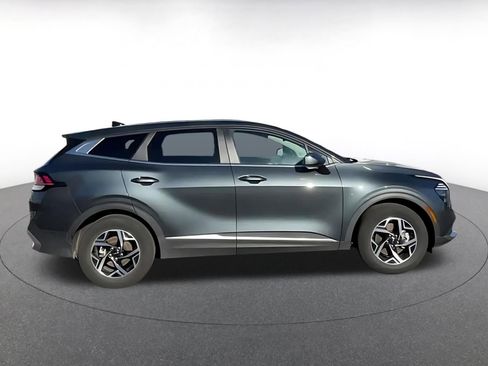 Used 2025 Kia Sportage LX image 17